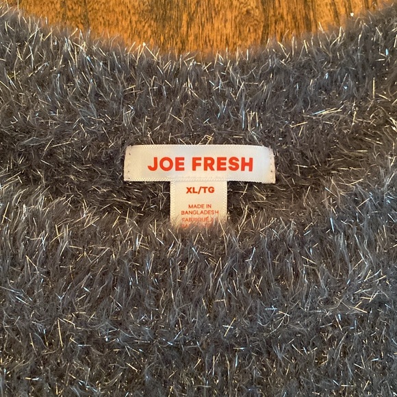 Sparkle in this soft grey pullover sweater - size XL - Picture 2 of 4